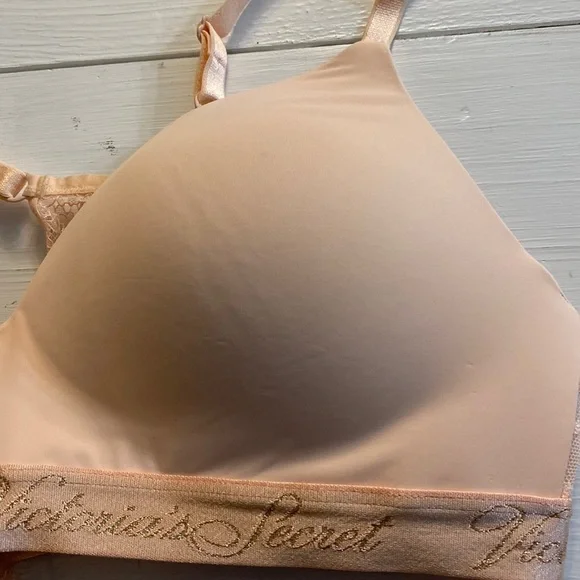 VS BRA NO UNDERWIRE - Picture 5 of 14